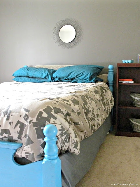 A bedroom before its stenciled makeover. http://www.cuttingedgestencils.com/beads-wall-stencil-pattern.html