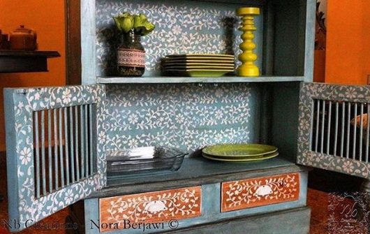 A painted and stenciled piece of furniture using the Indian Inlay Stencil Kit designed by Kim Myles from Cutting Edge Stencils. http://www.cuttingedgestencils.com/indian-inlay-stencil-furniture.html