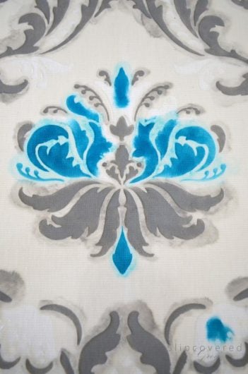 Learn how to stencil DIY accent pillows using the Gabrielle Damask Accent Pillow Stencil Kit from Cutting Edge Stencils. http://www.cuttingedgestencils.com/gabrielle-damask-stencils-paint-a-pillow-kit.html