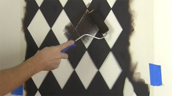 Learn how to stencil the Harlequin Allover pattern, a Geometric inspired wall stencil, from Cutting Edge Stencils. http://www.cuttingedgestencils.com/harlequin-stencil-pattern.html