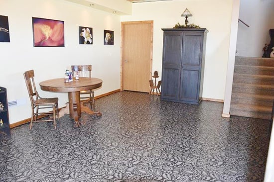 Learn how to stencil a concrete basement floor using the Paisley Allover Stencil from Cutting Edge Stencils. http://www.cuttingedgestencils.com/paisley-allover-stencil.html