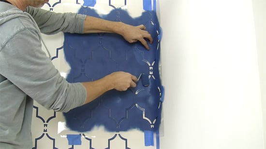 Learn how to stencil a corner to achieve a wallpaper look using the Marrakech Trellis Allover stencil, a Moroccan wall pattern, from Cutting Edge Stencils. http://www.cuttingedgestencils.com/moroccan-stencil-marrakech.html