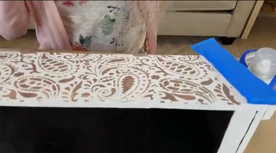Learn how to make and stencil a rustic farmhouse centerpiece using the Paisley Craft Stencil from Cutting Edge Stencils. http://www.cuttingedgestencils.com/paisley-pattern-craft-stencils-for-home-decor-projects.html