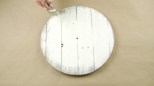 Learn how to stencil a distressed farmhouse wall clock using the Old Farm Clock Wall Stencil from Cutting Edge Stencils. http://www.cuttingedgestencils.com/old-farm-clock-stencil-farmhouse-clock-design.html