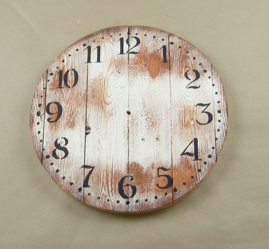 Learn how to make a distressed farmhouse wall clock using the Old Farm Clock Wall Stencil from Cutting Edge Stencils. http://www.cuttingedgestencils.com/old-farm-clock-stencil-farmhouse-clock-design.html