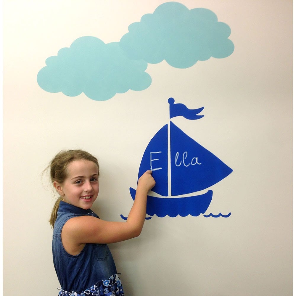 Sailboat-stencil-chalkboard-paint-kids-room