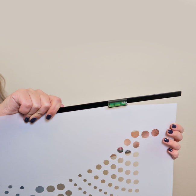 clip-on stenciling level level for stencils