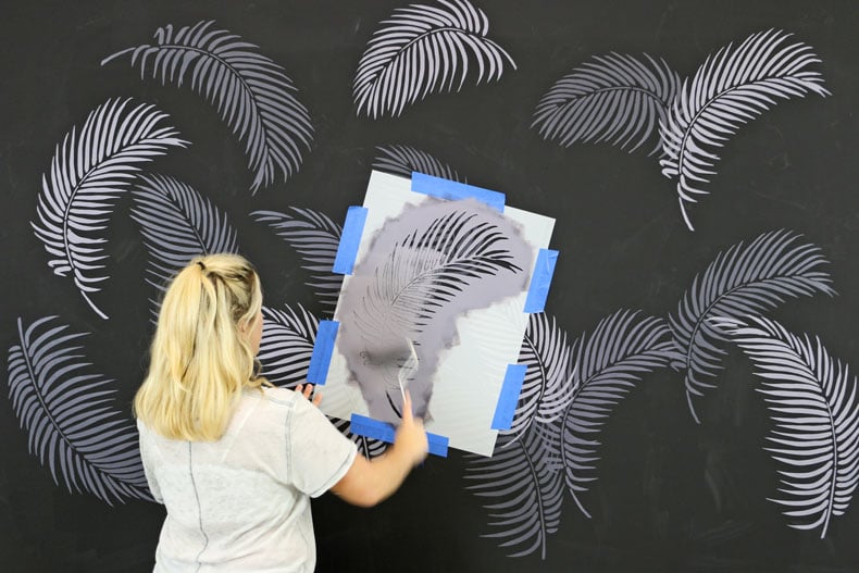 Painted stenciled tropical accent wall ideas on a budget