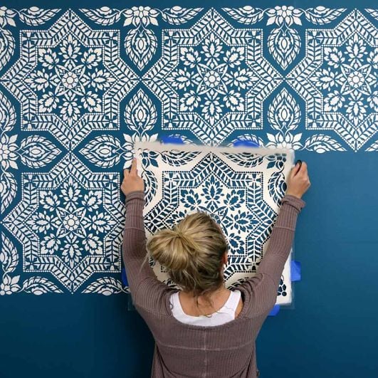Portuguese tile stencil pattern - Painted tile design - Spanish