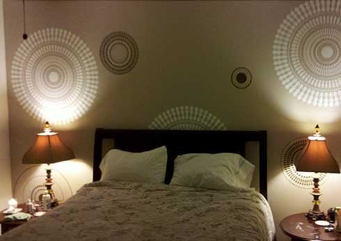 Funky-Wheel-Stencil-accent-wall